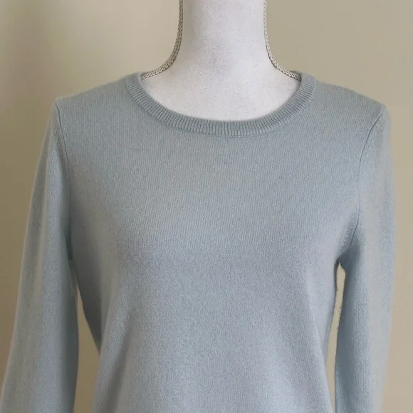 C by Bloomingdale’s 100% Cashmere Light Blue Sweater Size S Ribbed Crewneck - Picture 8 of 11